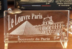 激光打標(biāo)旅游紀(jì)念品，為您留住難忘一刻