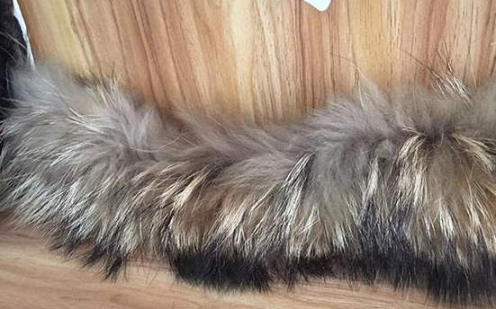 激光切割毛領(lǐng)，這個冬天要風(fēng)度也要溫度